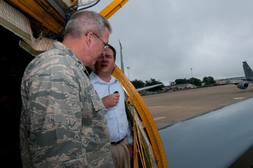 JOINT BASE ANDREWS, Md. -- Civilian employers of Reserve and National Guard service members took part in a local orientation flight aboard a KC-135 Stratotanker from the 459th Air Refueling Wing here Sept. 23. The flight, which was sponsored by the Maryland Employer Support for the Guard and Reserve, provided a glimpse into aerial refueling missions carried out by Citizen Airmen from the 459th ARW. (U.S. Air Force photo/Tech. Sgt. Steve Lewis)