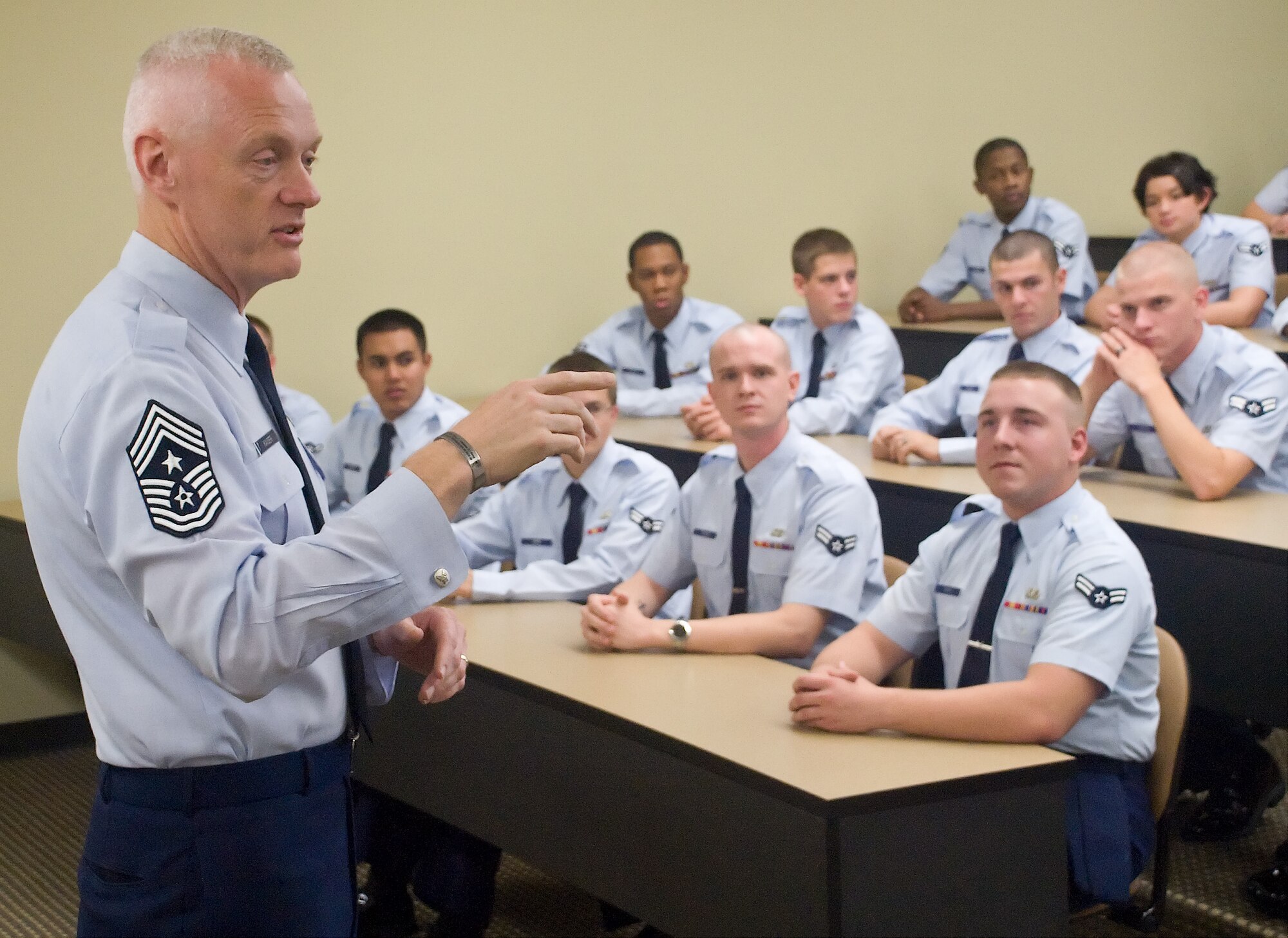 Chief Master Sgt. Richard Kaiser, the command chief master sergeant of Air Mobility Command, speaks to Team Dover members at the First Term Airmen’s Center and Airman Leadership School Sept. 26, 2011, at the Dover Air Force Base, Del., education office. The education office was one of many locations Kaiser visited at Dover AFB. (U.S. Air Force photo by Tech. Sgt. Chuck Walker)
