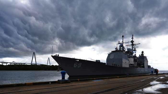 Guided-Missile Cruiser USS Vicksburg (CG 69) sits pier-side, downtown Charleston, S.C, Sept. 23. The Vicksburg moored at the Columbus street terminal at the port of Charleston from Sept. 23 unitil Sept. 26. (U.S. Air Force photo/ Staff Sgt. Nicole Mickle)  
