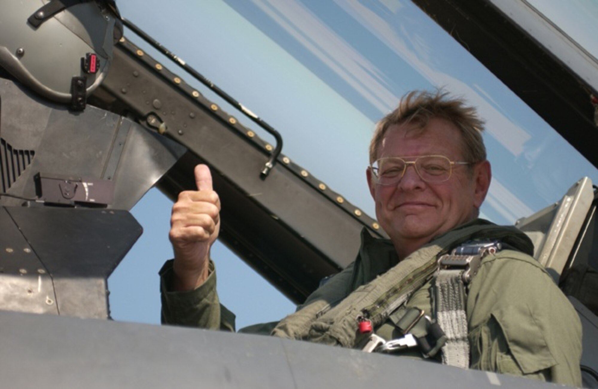 William Davidson, the administrative assistant to the secretary of the Air Force, prepares for an incentive flight in an F-16 Fighting Falcon from the 555th Fighter Squadron at Aviano Air Base, Italy.  Davidson retires Sept. 30 after more than 17 years as the administrative assistant and 43 years of Air Force service. (Courtesy photo)