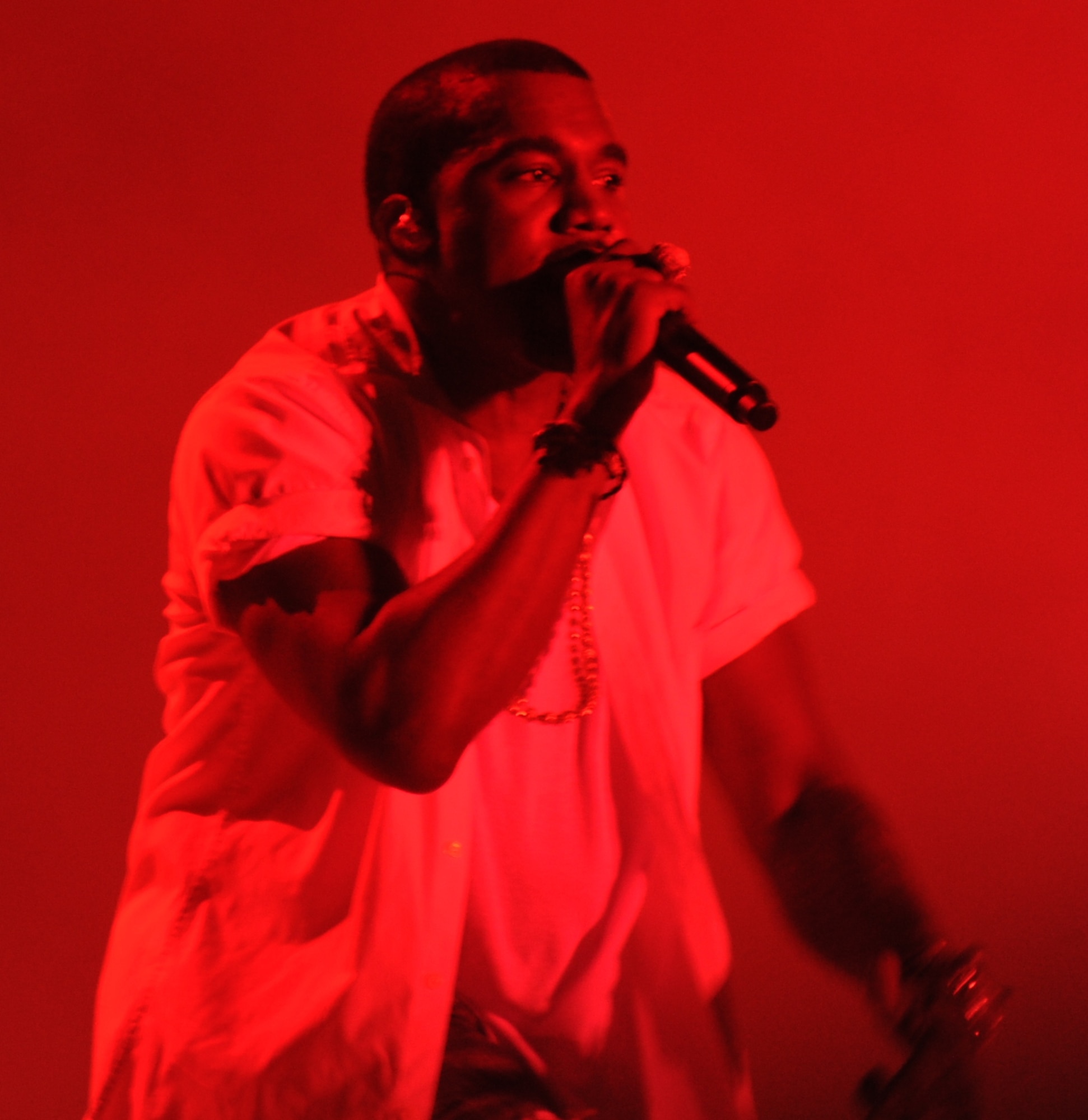 LAUGHLIN AIR FORCE BASE, Texas – Musician Kanye West performs at the 2011 Austin City Limits Music Festival in Austin, Texas Sept. 16. ACL is one of many unique experiences the Southwest Texas region offers military members and their families. (U.S. Air Force photo/Senior Airman Blake Mize) 