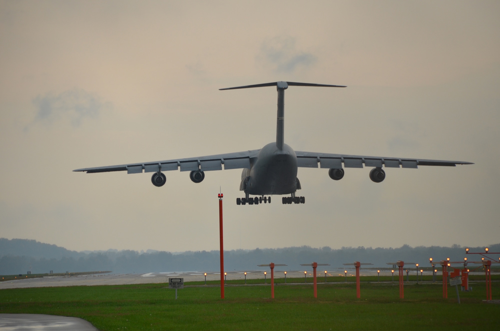WRIGHT-PATTERSON AIR FORCE BASE, Ohio – The massive C-5 Galaxy prepares to touchdown on a landing strip at Wright-Patt Sept 28 during its final mission here. C-5s have been assigned to the 445th Airlift Wing since 2005 and are being replaced by the C-17 Globemaster III. (U.S. Air Force photo/Staff Sgt. Robert Nelson)