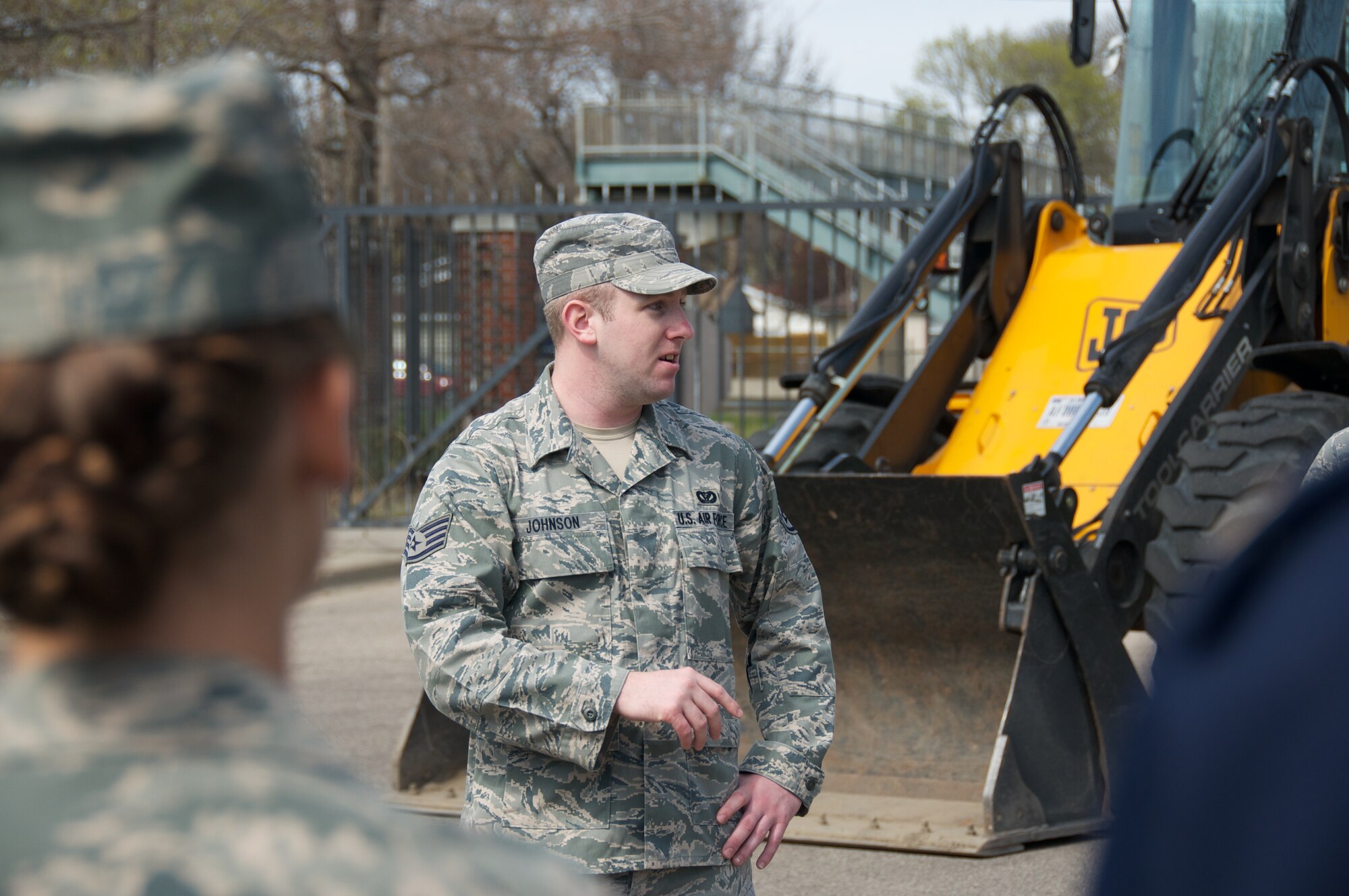 Staff Sgt. Timothy Johnson, 934th Civil Engineer Squadron Journeyman, gives a presentation to Air Force Reserve Officer Training Corps Cadets from the University Minnesota and University of St. Thomas April1. (Air Force Photo/Tech. Sgt. Jim Loehr 