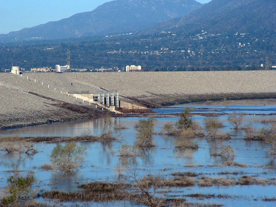 Santa Fe Dam