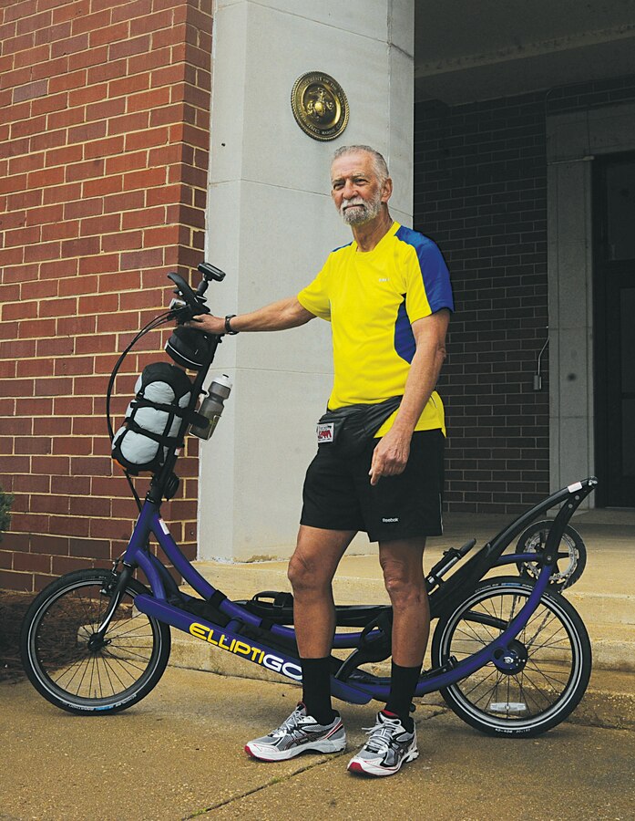 Rick Hermelin has taken it upon himself to bike 3,000 miles across America to raise donations for the Semper Fi Fund, a charity focused on helping wounded Marines and their families.