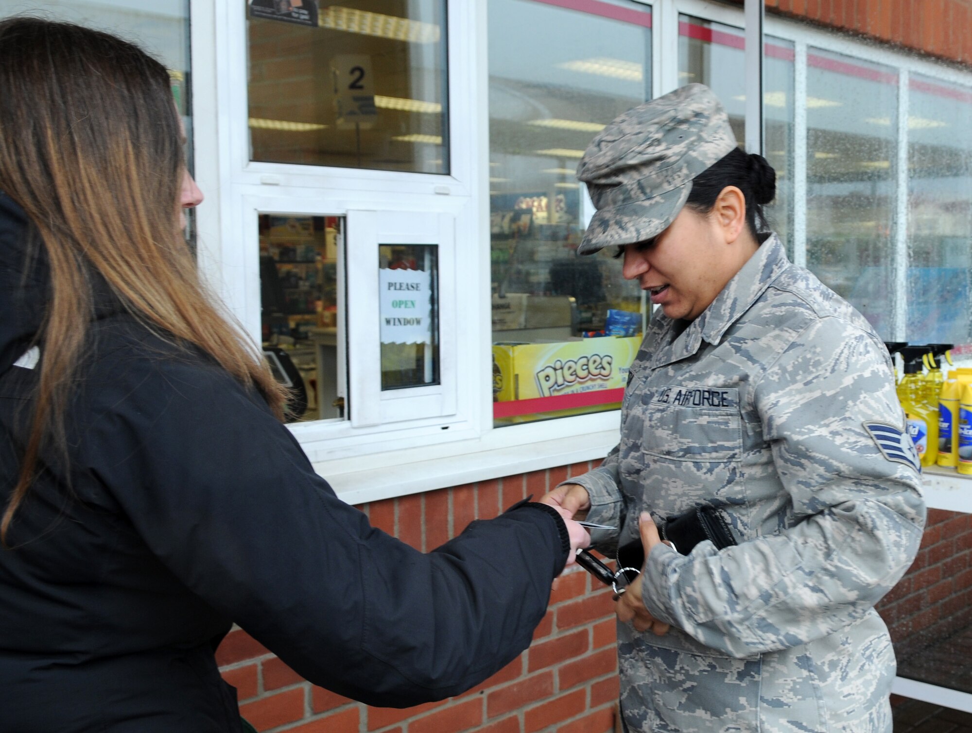 Spouses provide free fuel for Airmen > Royal Air Force Mildenhall > RAF