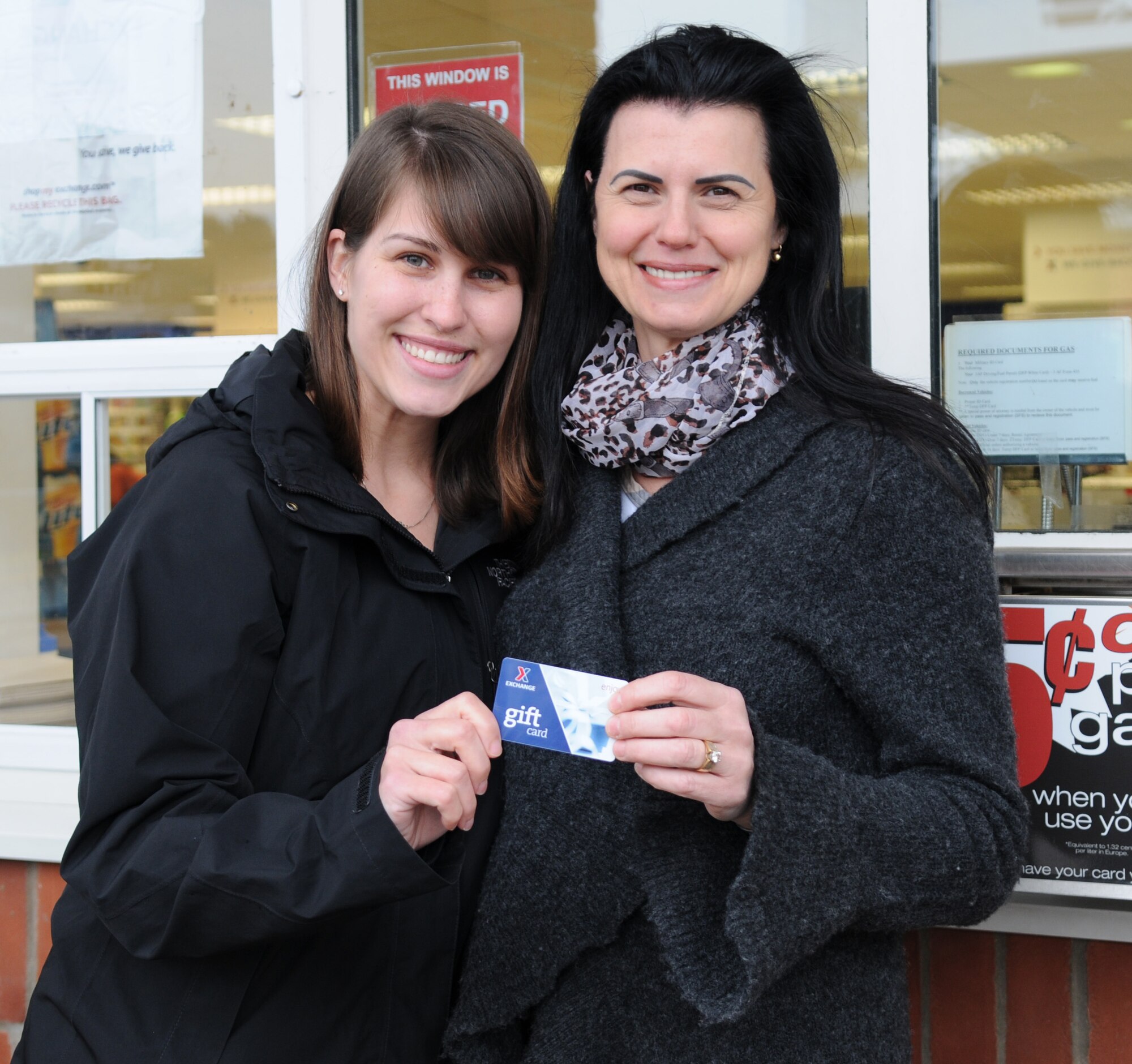 Spouses provide free fuel for Airmen > Royal Air Force Mildenhall > RAF