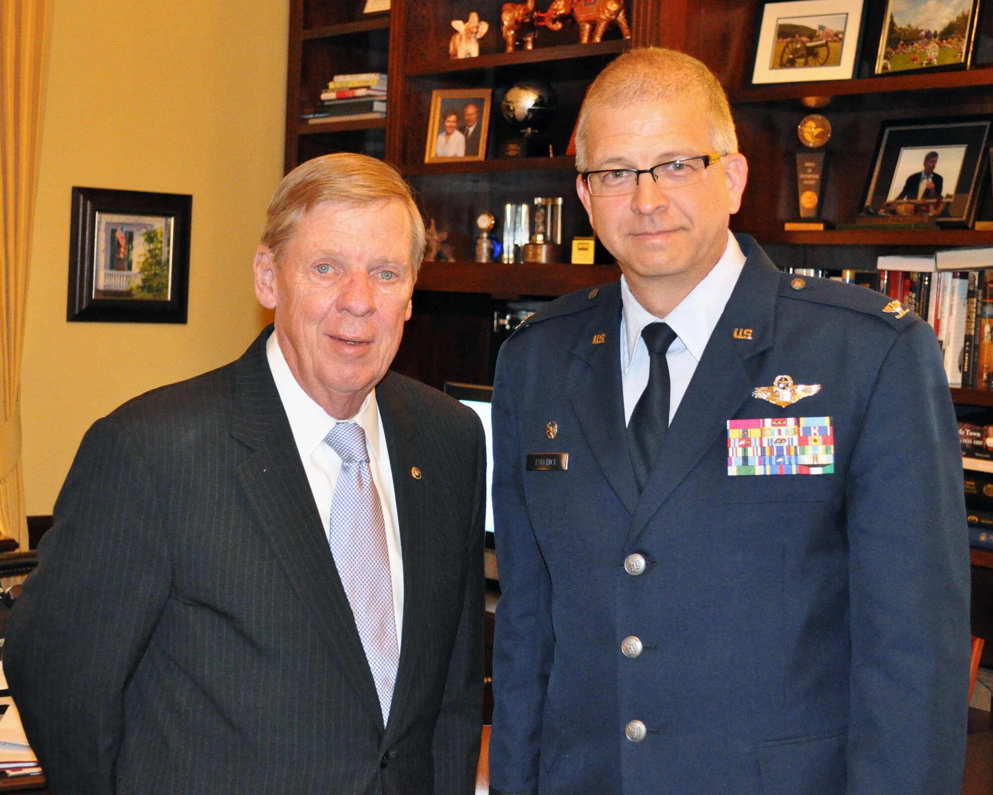 Col. Timothy E. Tarchick, commander of the 94th Airlift Wing meets with Senator Johnny Isakson, one of the members of Georgia’s Congressional Delegation during his annual visit to Capitol Hill, March 28-29. (U.S. Air Force photo/Lt. Col. James R. Wilson)