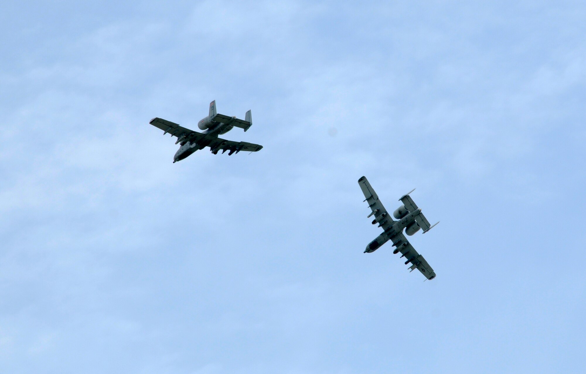 Col. Tom Anderson logged his A-10C Thunderbolt II “fini flight” at the 188th Fighter Wing April 12, 2012. Anderson’s final flight in the A-10 preceded a change-of-command ceremony in which he relinquished command of the 188th April 14. Anderson served as the 188th Fighter Wing commander from 2008-2012. During his career, Anderson accumulated more than 2,500 flying hours in the A-10, F-16 Fighting Falcon, T-38 and T-37 aircraft. (National Guard photo by Senior Master Sgt. Dennis Brambl/188th Fighter Wing Public Affairs)