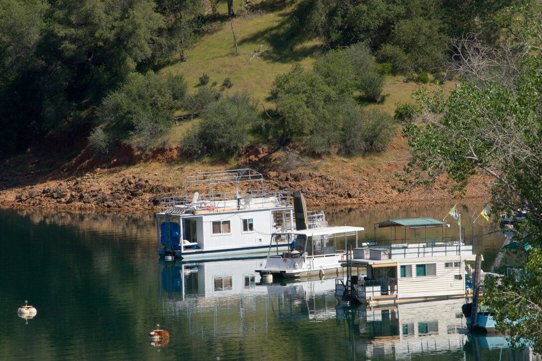 Boaters on Englebright Lake have many quiet spots to discover