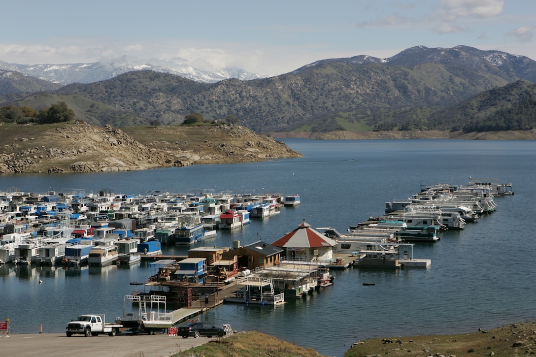 Nestled below the mountains, Pine Flat Lake offers beautiful vistas for the boater.