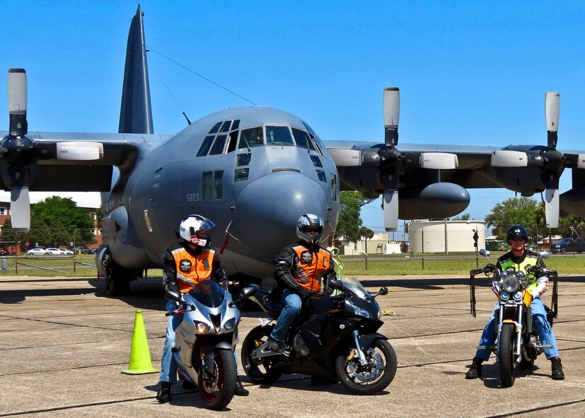 Bikers wait to begin the group ride at Eglin’s annual motorcycle safety rally April 13.  The rally brought together a record number of 650 bikers from all services and bases for safety discussions, riding courses and group rides.  (U.S. Air Force photo/Irene Freiberg)