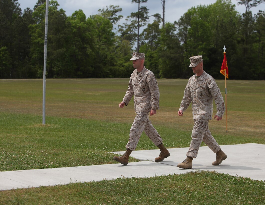 The outgoing Commanding Office of Combat Logistics Battalion 22, LtCol Reuter, and the new Commding Officer of Combat Logistics Battalion 22, LtCol Carroll.