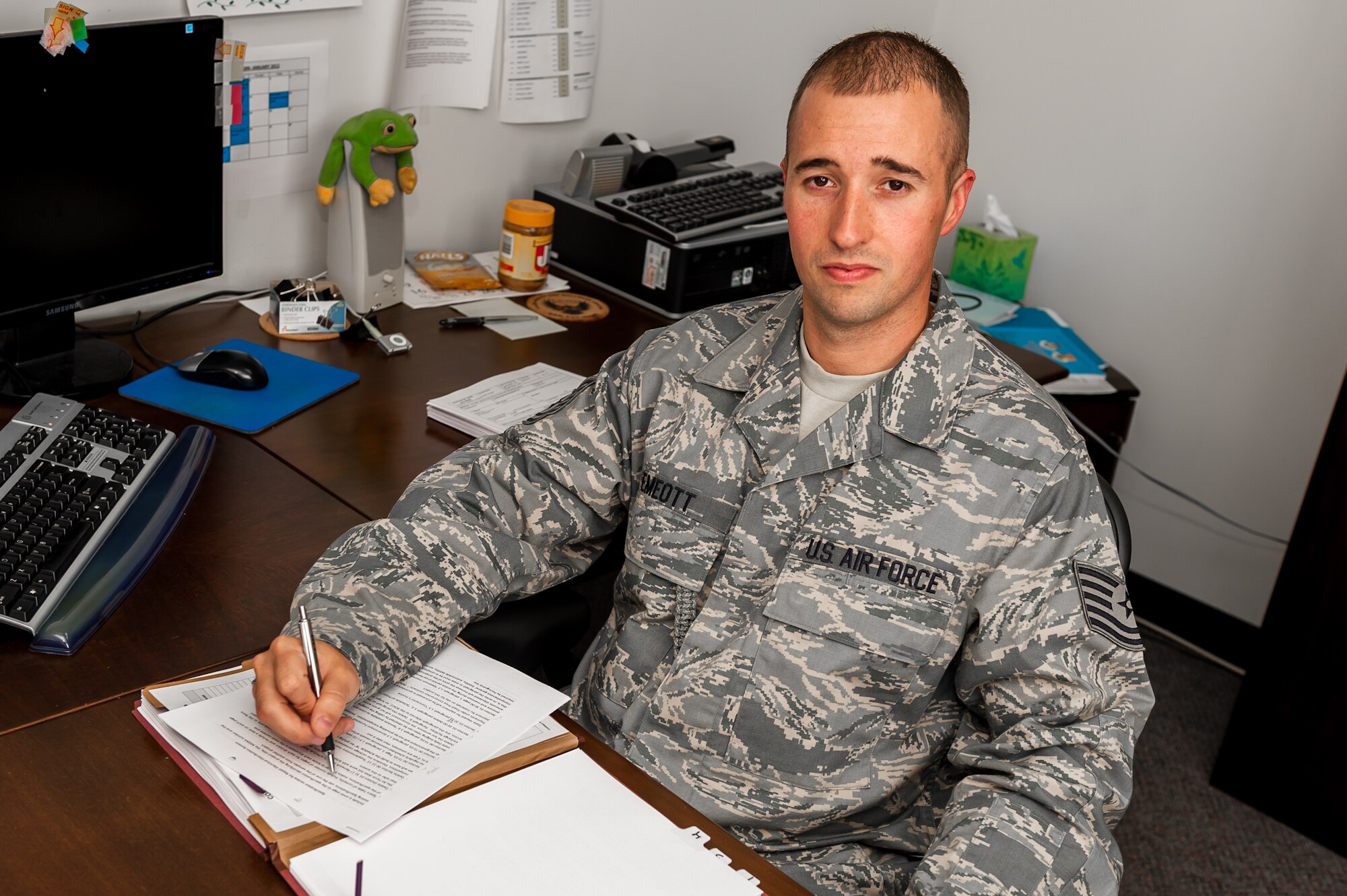 Tech. Sgt. Timothy Emeott, 65th Contracting Flight Infrastructure Support section chief, was recently awarded the 2011 Air Force Outstanding Contracting Enlisted Member of the Year. (U.S. Air Force photo/Lucas Silva)