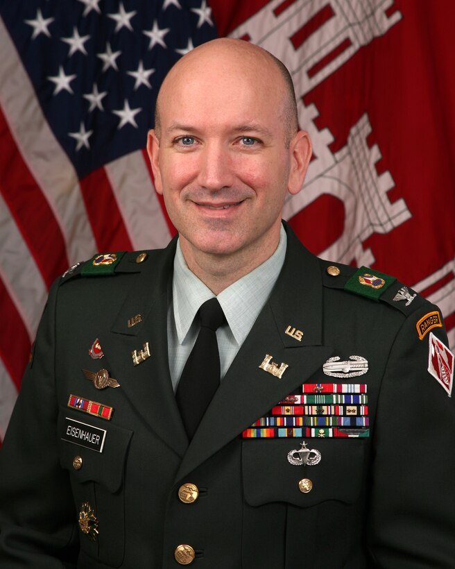 Official photograph of Colonel John W. Eisenhauer, P.E., Portland District commander from 2011 to present