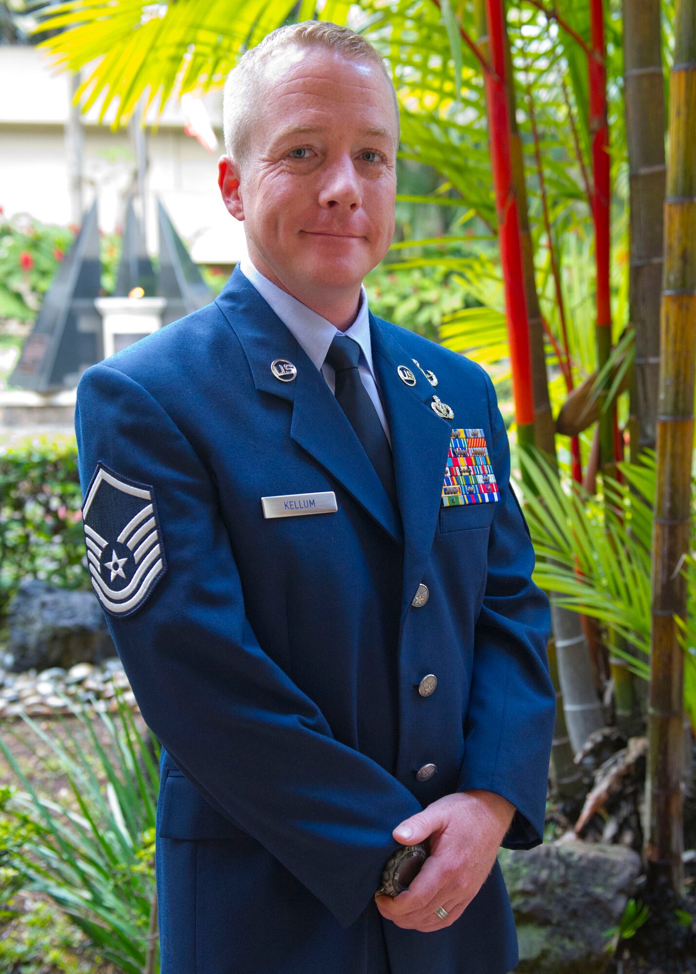 Senior NCO of the Year:  Master Sgt. William O. Kellum, 354th Civil Engineering Squadron, Eielson Air Force Base, Alaska. (U.S. Air Force photo/Tech. Sgt. Jerome S. Tayborn)