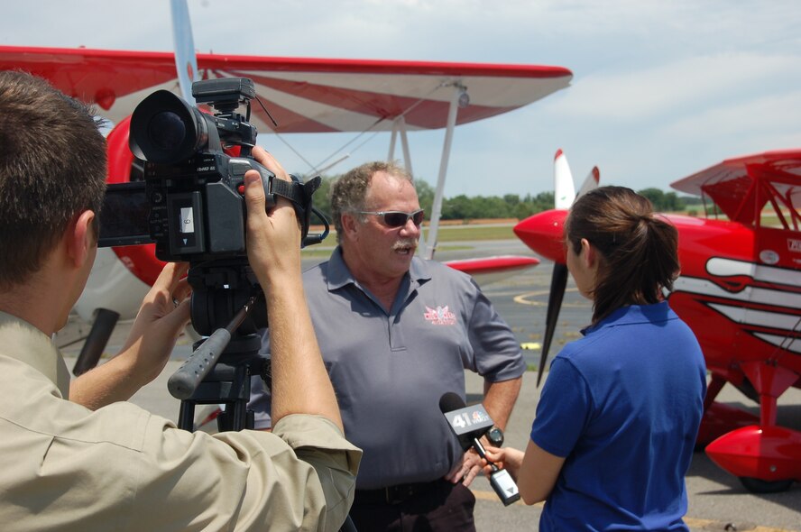 Channel 41 rides Air Show performer's aircraft