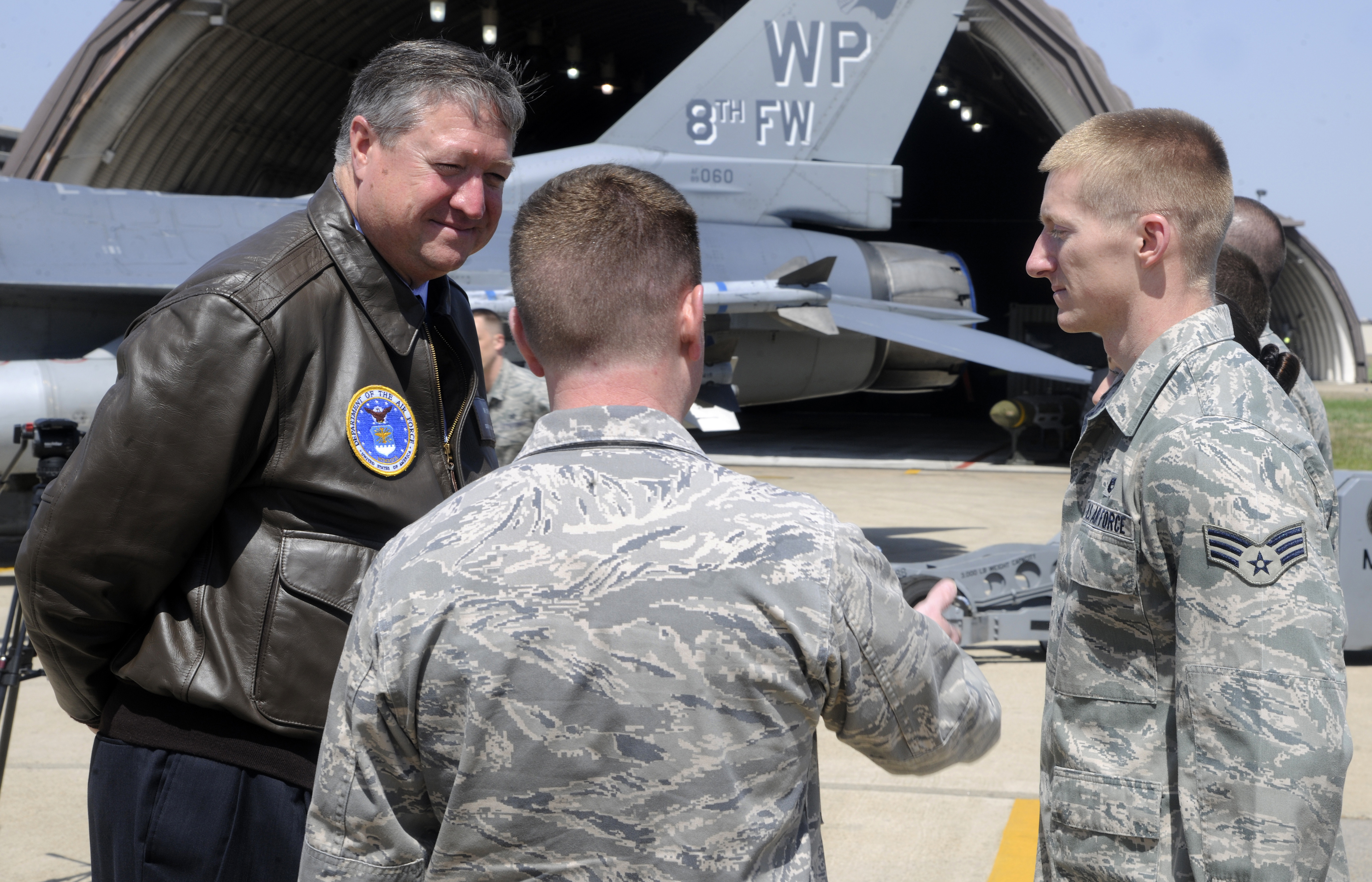 在韓米軍　群山基地　WOLF PACK Wolf Pack welcomes ROKAF CSAF > Seventh Air Force > Article
