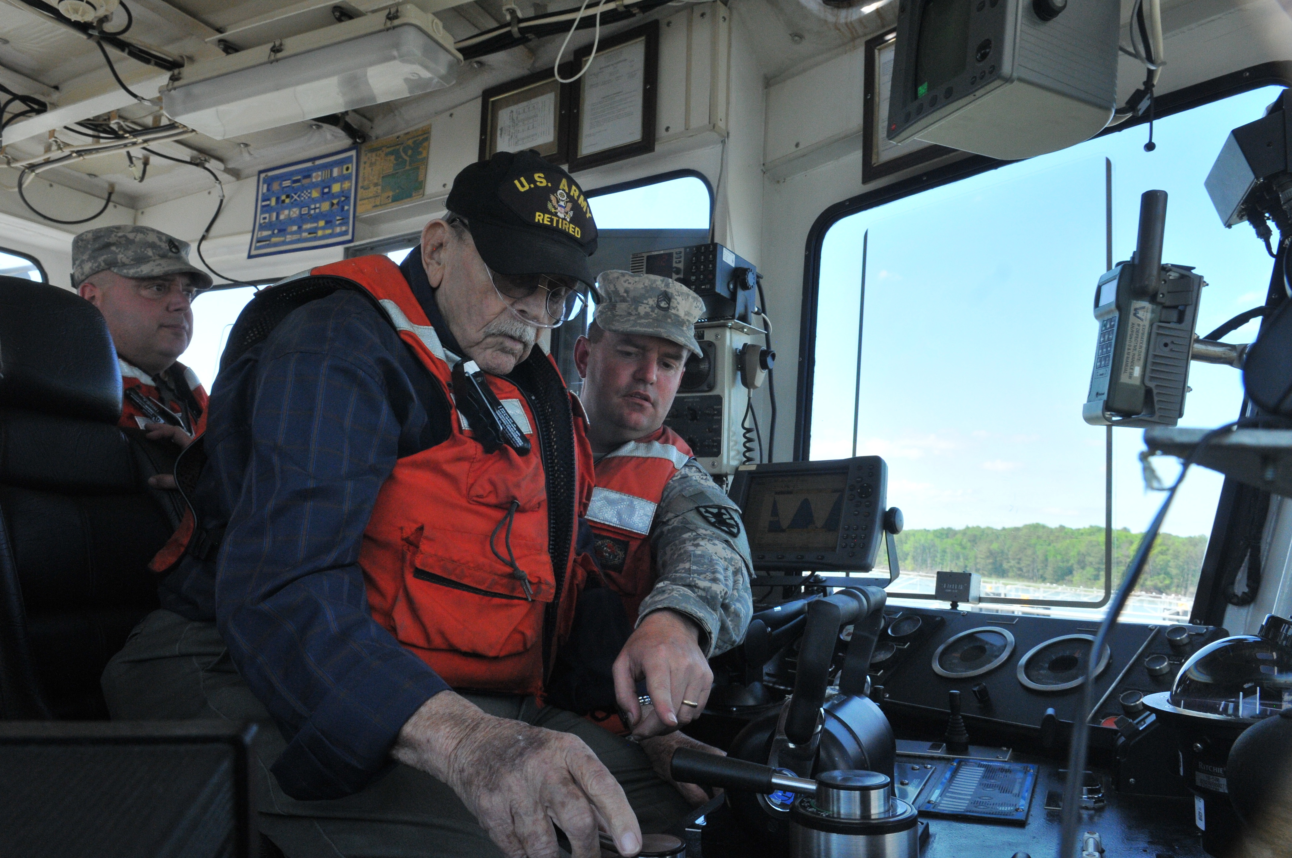 Retired warrant officer pilots Army tugboat again after 40 years > Joint Base LangleyEustis