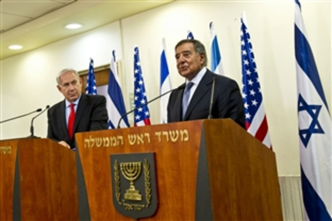 U.S. Defense Secretary Leon E. Panetta and Israeli Prime Minister Benjamin Netanyahu brief the press in Jerusalem, Aug. 1, 2012. Panetta is on a five-day trip to the region to meet with leaders in Tunisia, Egypt, Israel and Jordan.
