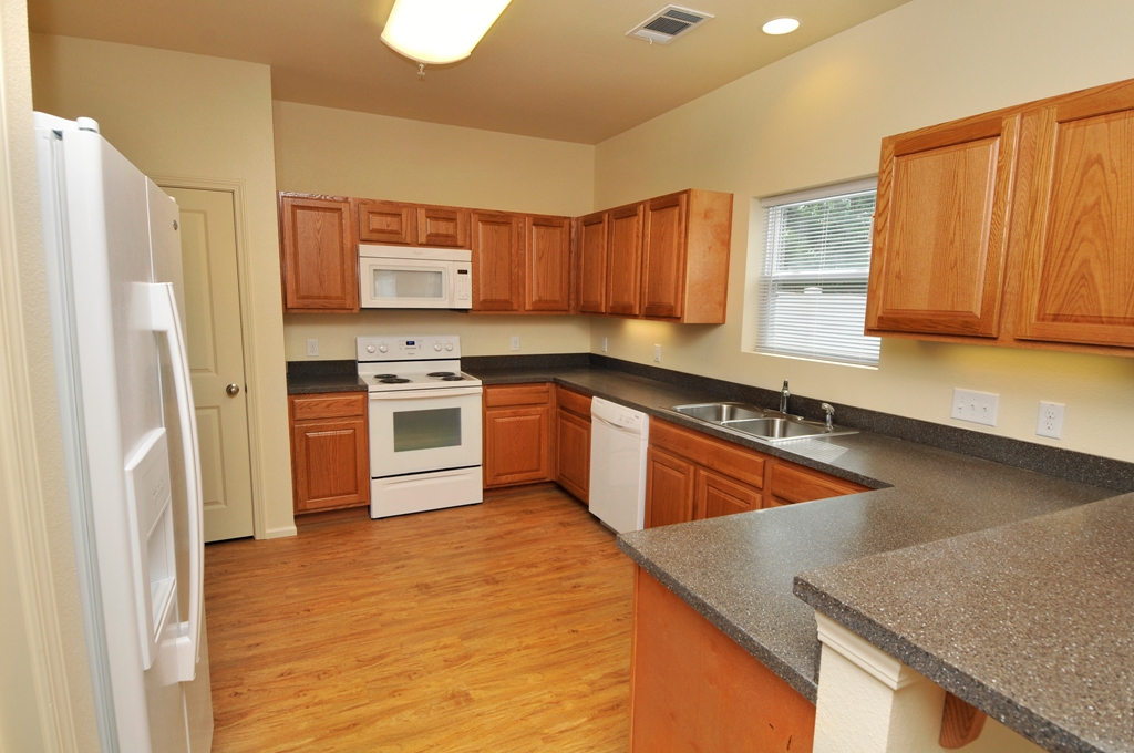 Families move into new base housing at Arnold AFB > Arnold Air Force Base > Article Display