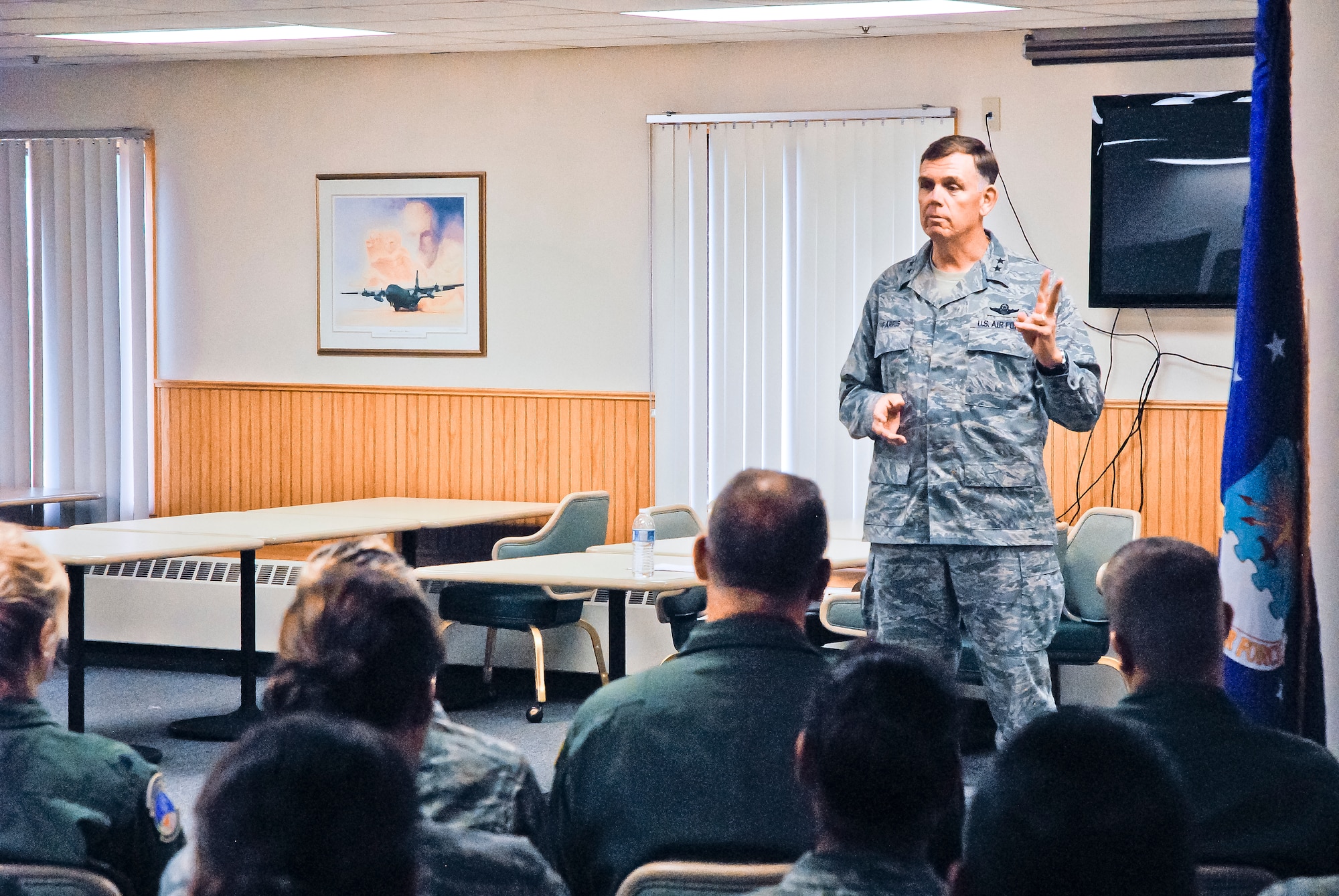 Maj. Gen. Wallace W. Farris, Jr., 22nd Air Force commander, visited the 934th Airlift Wing during the unit training assembly August 3-5 here.  Farris, who was a member of the 934th 15 years ago, toured Reserve facilities around the base and spoke to several groups about topics such as the future of the unit and the Air Force Reserve, education and training.  (U.S. Air Force Photo/Tech. Sgt. Scott Farley)