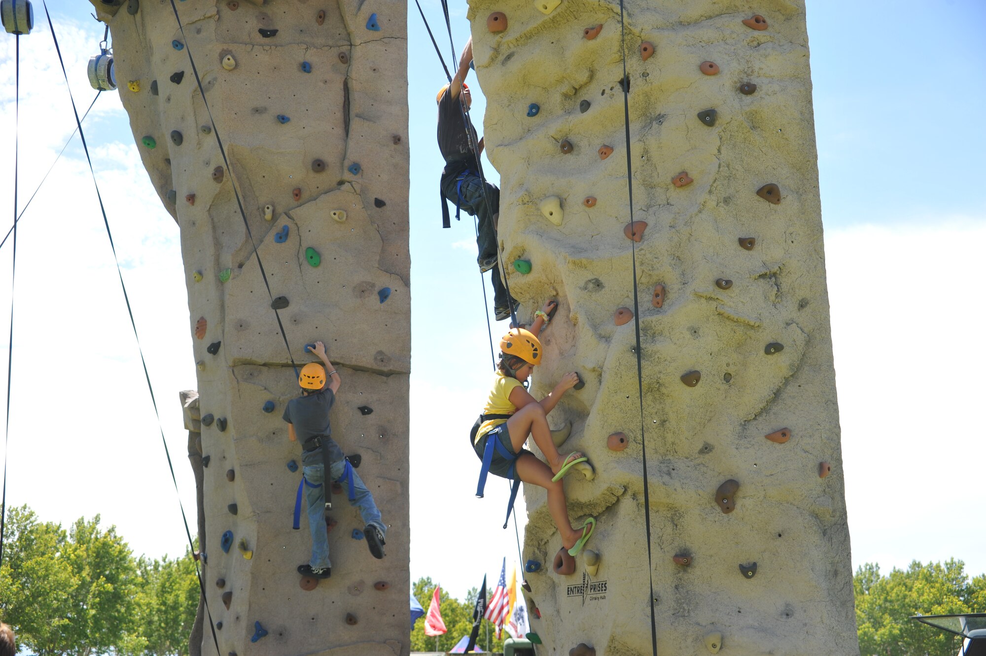 KIRTLAND AFB, N.M. – Thousands of people from Team Kirtland gathered Aug. 3 for Summer Bash at Hardin Field. The event had several activities for bash-goers, including a climbing wall. (Photo by Ken Moore)