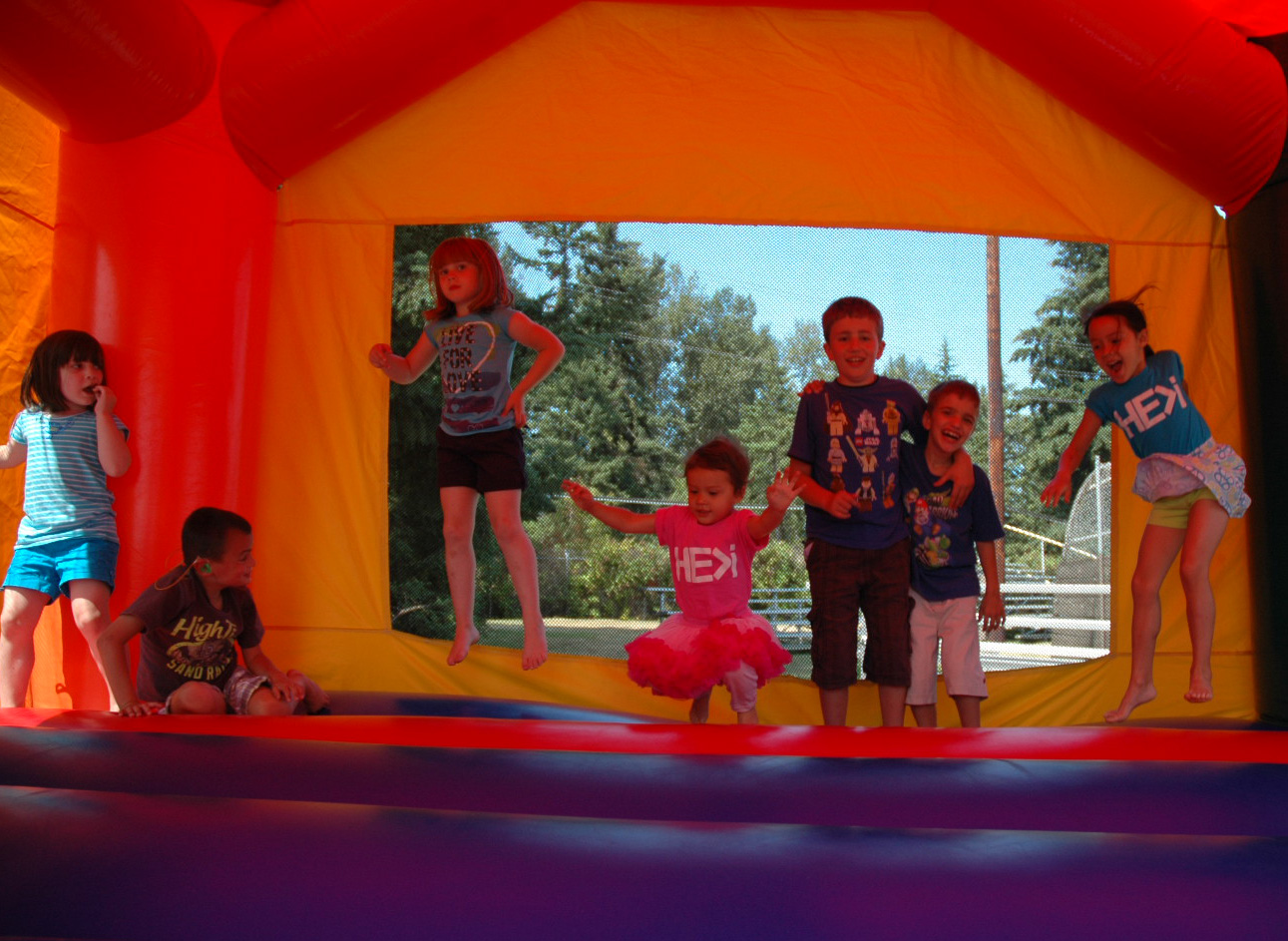 McChord Citizen Airmen, kin celebrate family day > 446th Airlift Wing