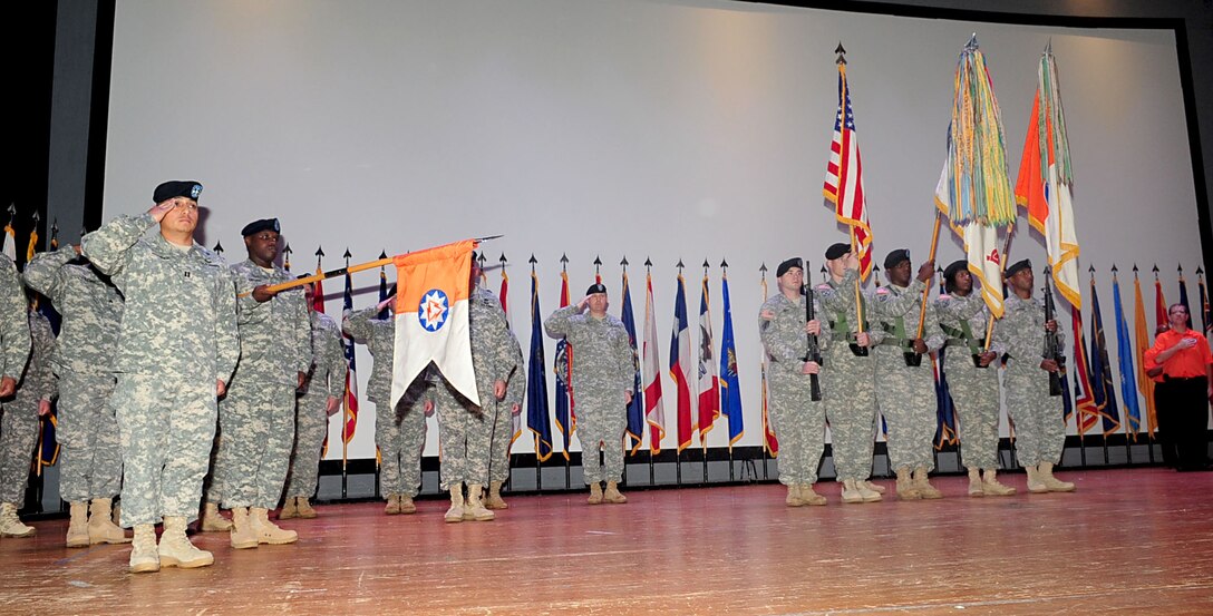 The 93rd Signal Brigade renders a salute to the U.S. flag during the national anthem at the change of command ceremony at Fort Eustis, Va., Aug. 13, 2012. The ceremony was held to honor the brigade’s new commander, U.S. Army Col. Maria A. Biank, as well as give a final farewell to the outgoing commander, Col. Todd Isaacson. (U.S. Air Force photo by Staff Sgt. Ashley Hawkins/Released)