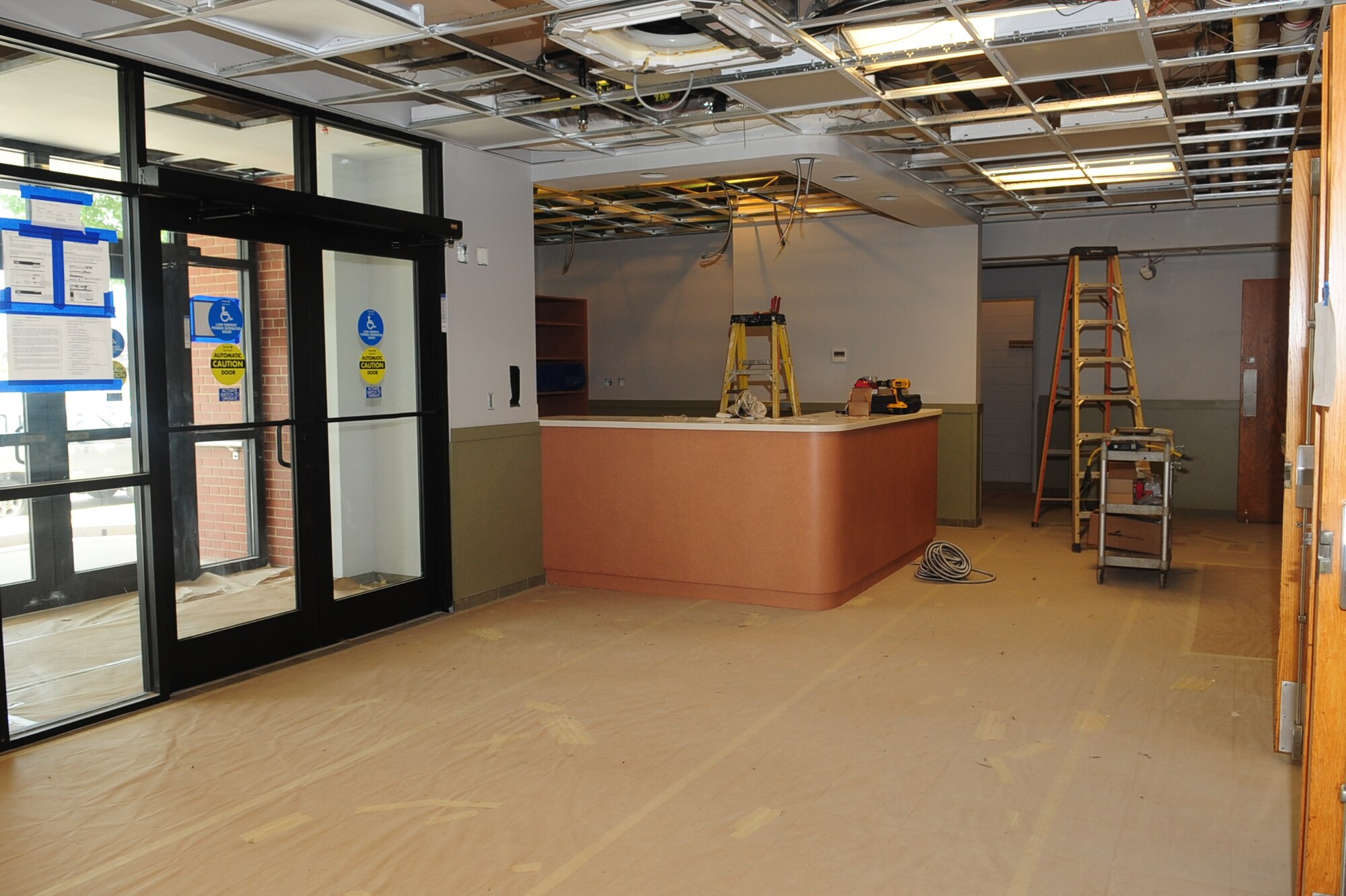 The newly constructed Anderson Field House concession stand, at Fort Eustis, Va., awaits the finishing touches Aug. 9, 2012. The stand is located in the entrance lobby, directly across from a juice bar which has replaced the issuing counter. (U.S. Air Force photo by Staff Sgt. Ashley Hawkins/Released)