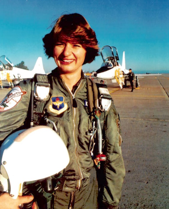2d Lt Marilyn Koon became the Air National Guard’s first female pilot in January 1978 when she pinned on her silver wings. Flew with AZ ANG. (NGB PAI-H)