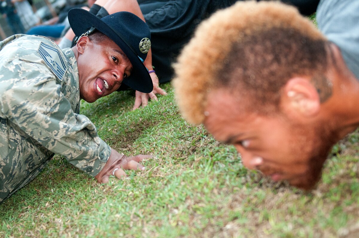 Navy boot camp wake up time discount