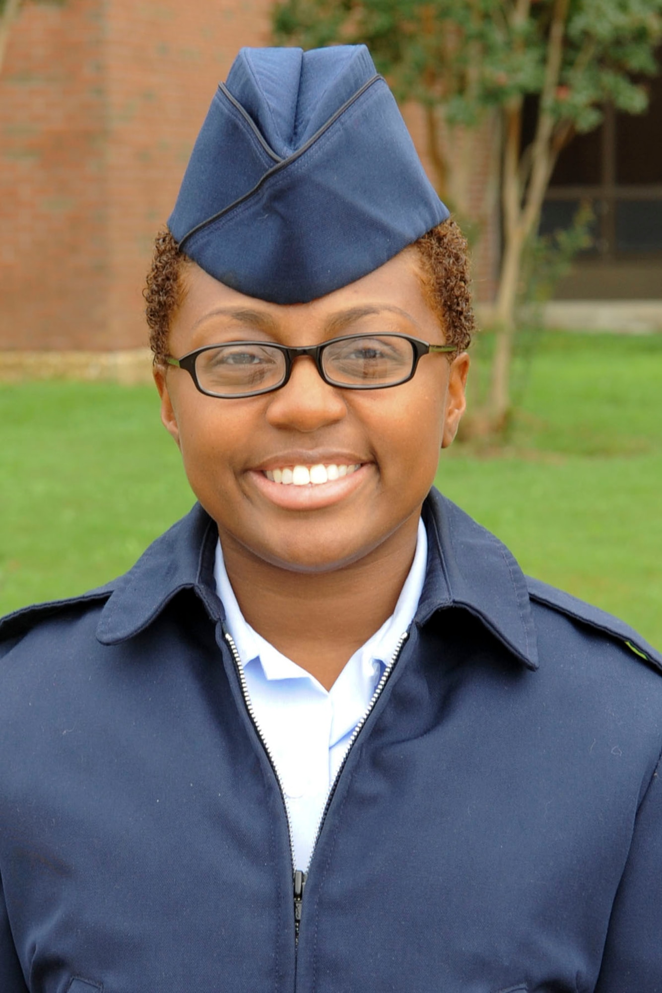 “Make a list of your personal, educational and professional goals, and then check them off after you meet each one.”
Senior Airman Crystol Cotton
633rd Comptroller Squadron
Budget Analyst

