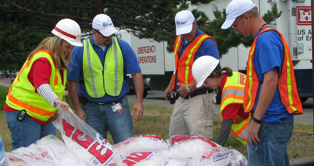 Charleston District teams up with other Corps districts to train for emergency operations response.
