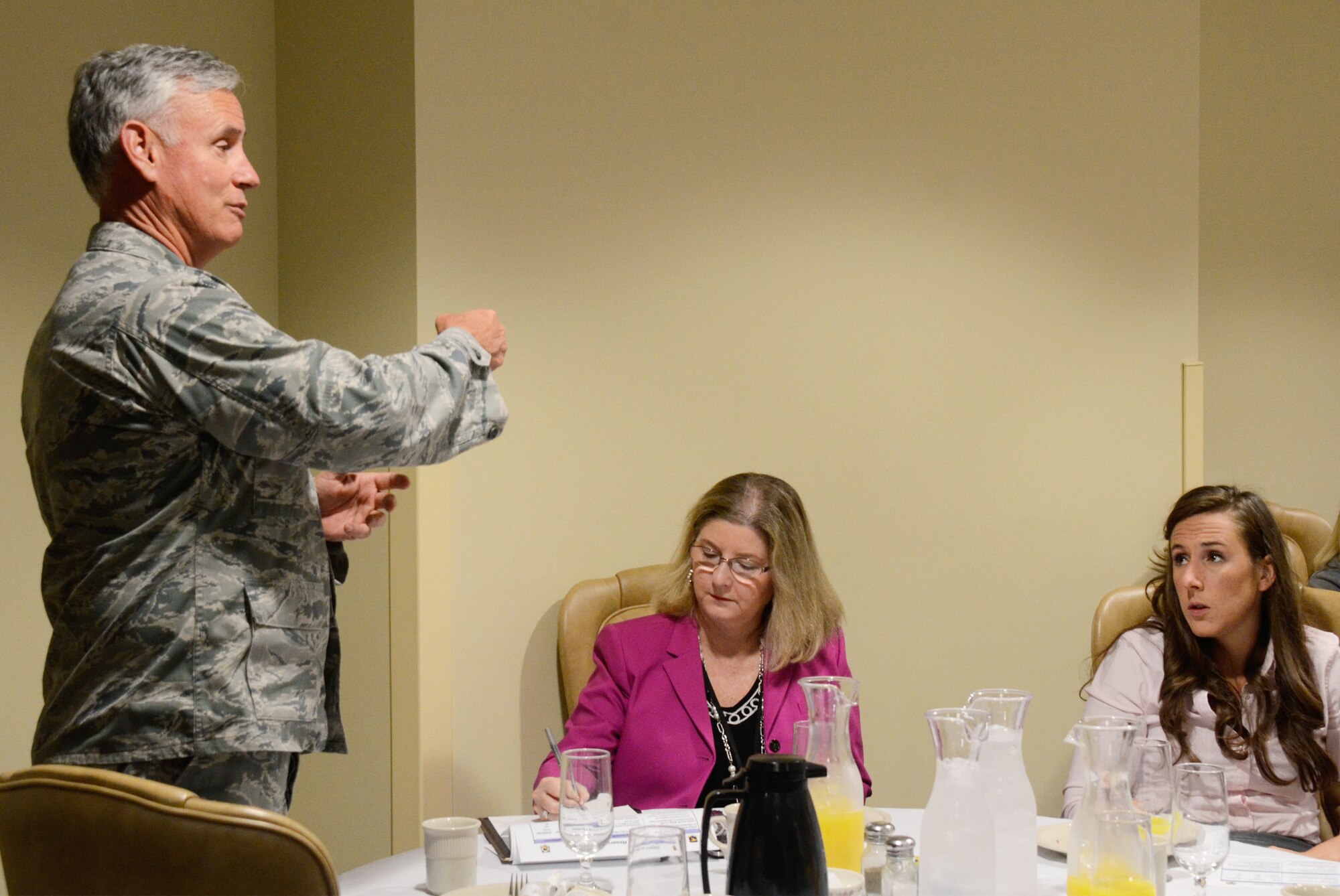 Col. Steven R. Clayton, 94th Operations Group commander outlines issues regarding flying missions at Dobbins Air Reserve Base to a group of Congressional Staff Members at a breakfast meeting held on Aug. 23. (U.S. Air Force photo/Don Peek)