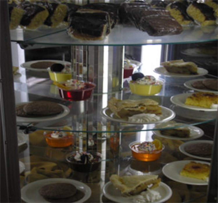 Our Pastry Bar consists of freshly baked cakes, pies, puddings, cookies, and gelatins.