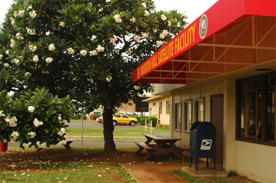 Our Satellite Facility serves fast food type items as well as a modified main line.  This facility is designed for Marines and Sailors who have to "get it and go." 