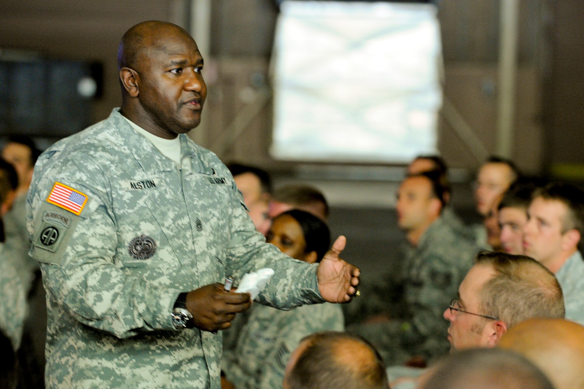 VANDENBERG AIR FORCE BASE, Calif. -- Command Sgt. Maj. Patrick Alston, the
command senior enlisted leader for U.S. Strategic Command, speaks with
Airmen assigned to the Joint Functional Component Command for Space and 14th
Air Force during an enlisted call in the Joint Space Operations Center here
Tuesday, Aug. 22, 2012. Alston talked about U.S. Strategic Command's mission
and the important role service members play in providing missile warning,
space superiority, space situational awareness, satellite operations, space
launch and range operations. (U.S. Air Force photo/Staff Sgt. Levi Riendeau)