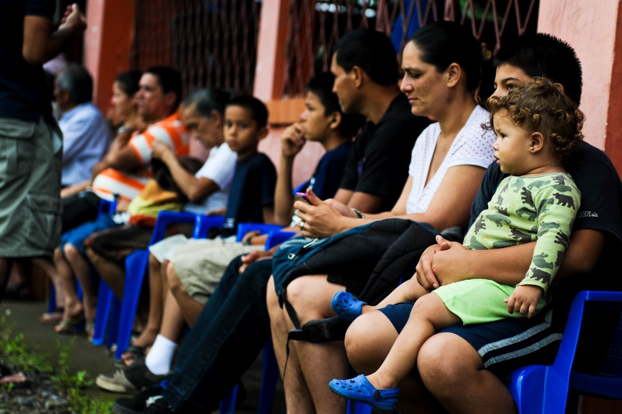 Local patients in the village of Damitas, Costa Rica, wait in line to receive a preventative medicine briefing from Joint Task Force-Bravo Medical Element personnel during a two-day joint Medical Readiness Training Exercise. Together with Costa Rica’s Ministry of Health and Social Services, JTF-Bravo delivered medical care to 704 patients.  (U.S. Air Force photo/1st Lt. Christopher Diaz)