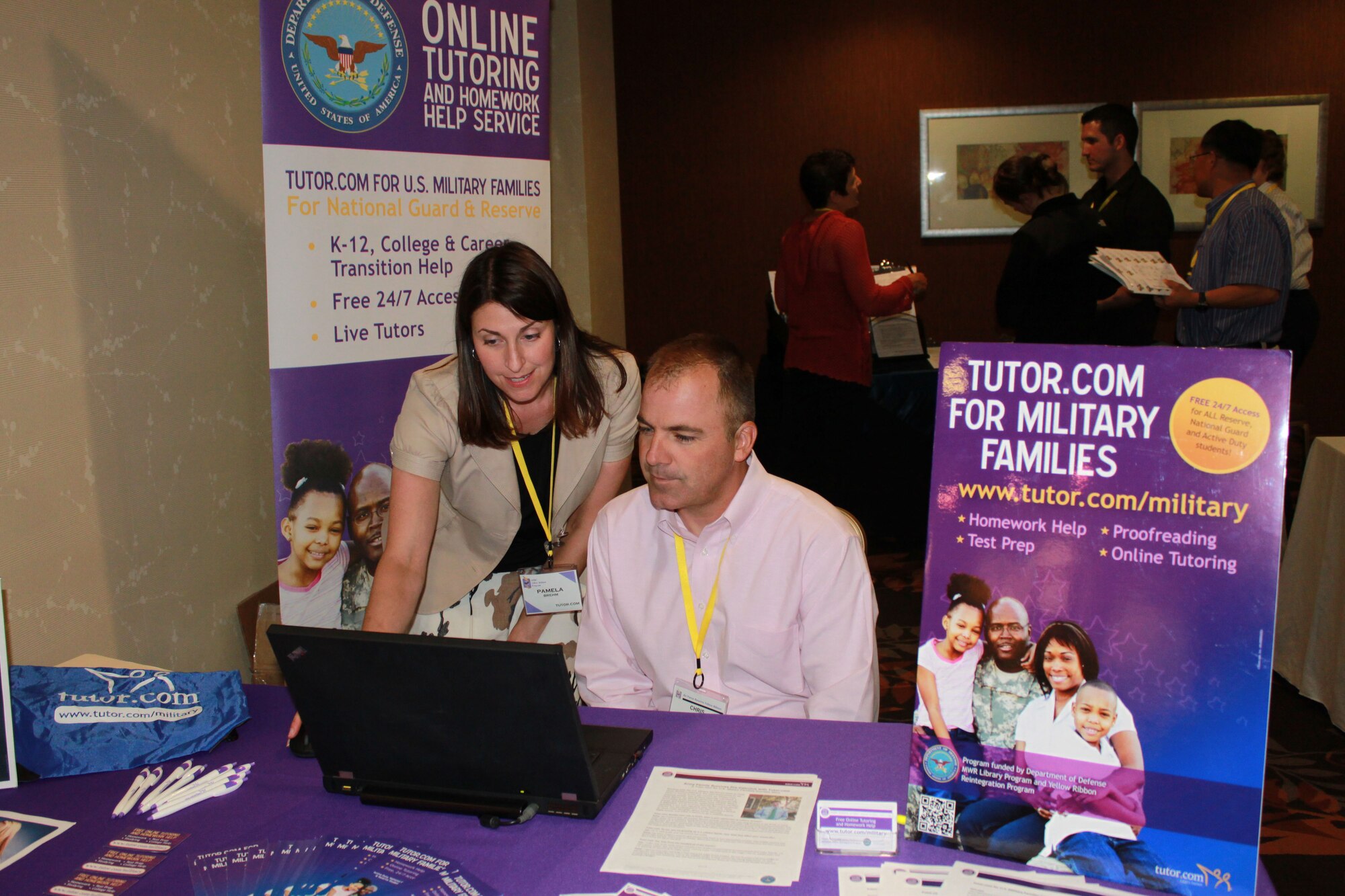 A military family member learns about free online tutoring for military families during a recent Yellow Ribbon event. For more information on tutoring visit www.tutor.com/military. For more information on the Yellow Ribbon Reintegration Program visit http://www.yellowribbon.mil/ or contact your unit Yellow Ribbon representative. (U.S. Air Force Photo by Tech. Sgt. Meredith Mingledorff) 