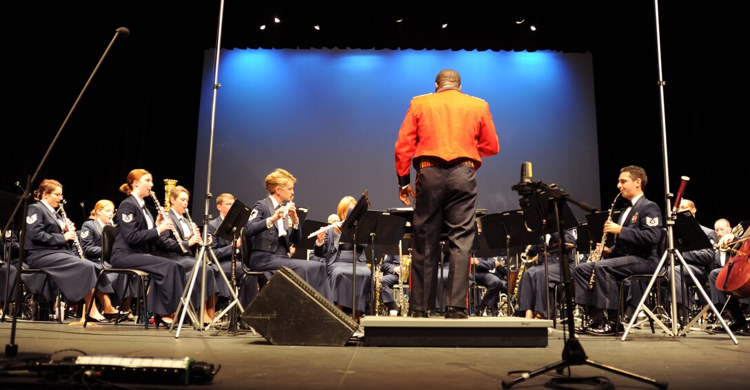 Col. Sampson Paa-Kwesi, Guest Conductor from Ghana, leads the U.S. Air Force Concert Band at the Bowie Center fot he Performing Arts in Bowie, Md., Aug. 29, 2012.  Col. Ebonyi is currently the director of music and bands and the Ghana Armed Forces.  (U.S. Air Force photo/Staff Sgt. Torey Griffith)