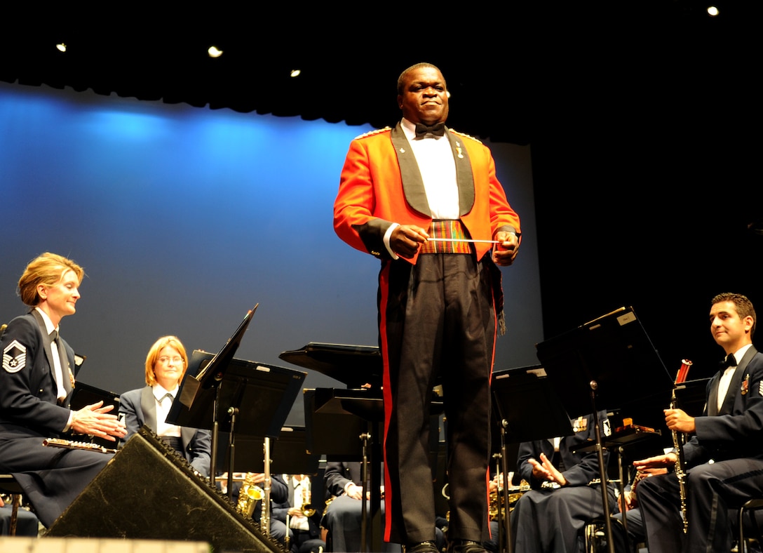 Col. Sampson Paa-Kwesi, Guest Conductor from Ghana, leads the U.S. Air Force Concert Band at the Bowie Center fot he Performing Arts in Bowie, Md., Aug. 29, 2012.  Col. Ebonyi is currently the director of music and bands and the Ghana Armed Forces.  (U.S. Air Force photo/Staff Sgt. Torey Griffith)