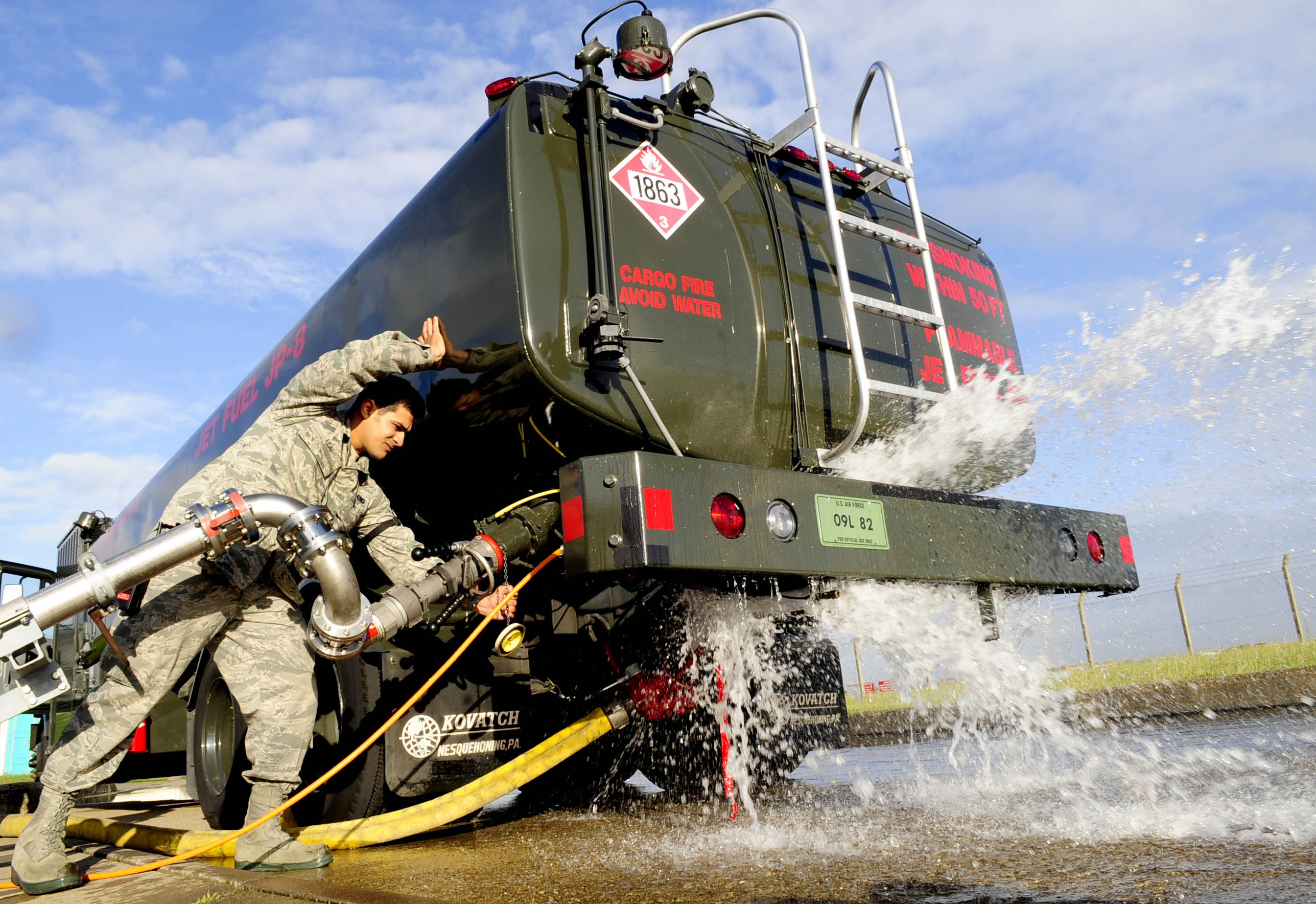 Team Mildenhall trains to control major fuel spill > U.S. Air Forces in