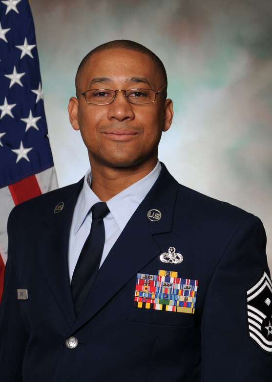 Senior Master Sgt. Anthony Simms, 175th Wing Headquarters and Operations, was named the 2013 Maryland Air National Guard First Sergeant of the Year during the annual Airman Recognition Ceremony. The ceremony was held at Warfield Air National Guard Base, Baltimore, Md. December 2, 2012.  (National Guard Photo by Staff Sgt. Benjamin Hughes/Released)