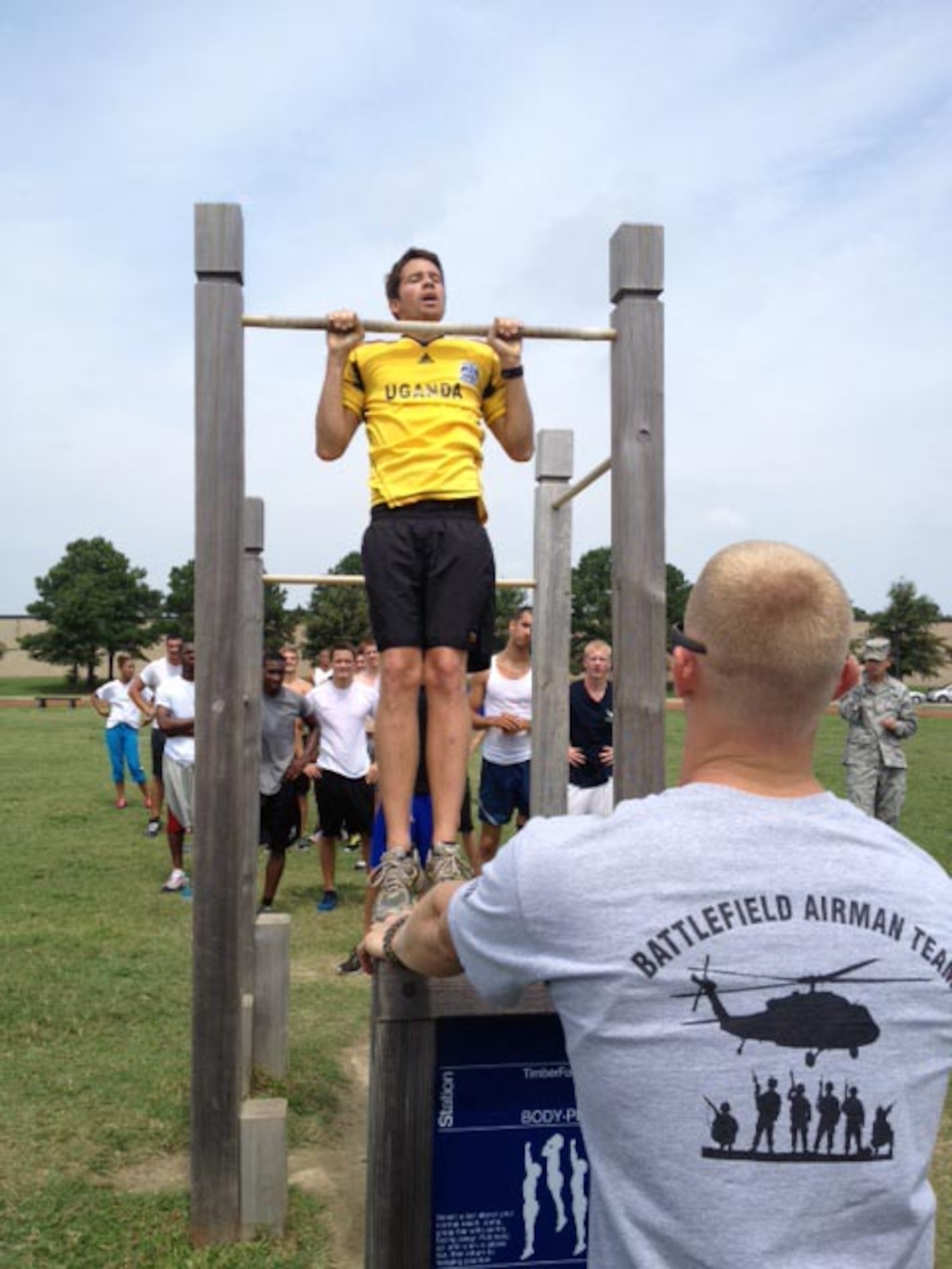 An Air Force "Battlefield Airman" recruiting team conducts qualification tryouts. (U.S. Air Force photo)