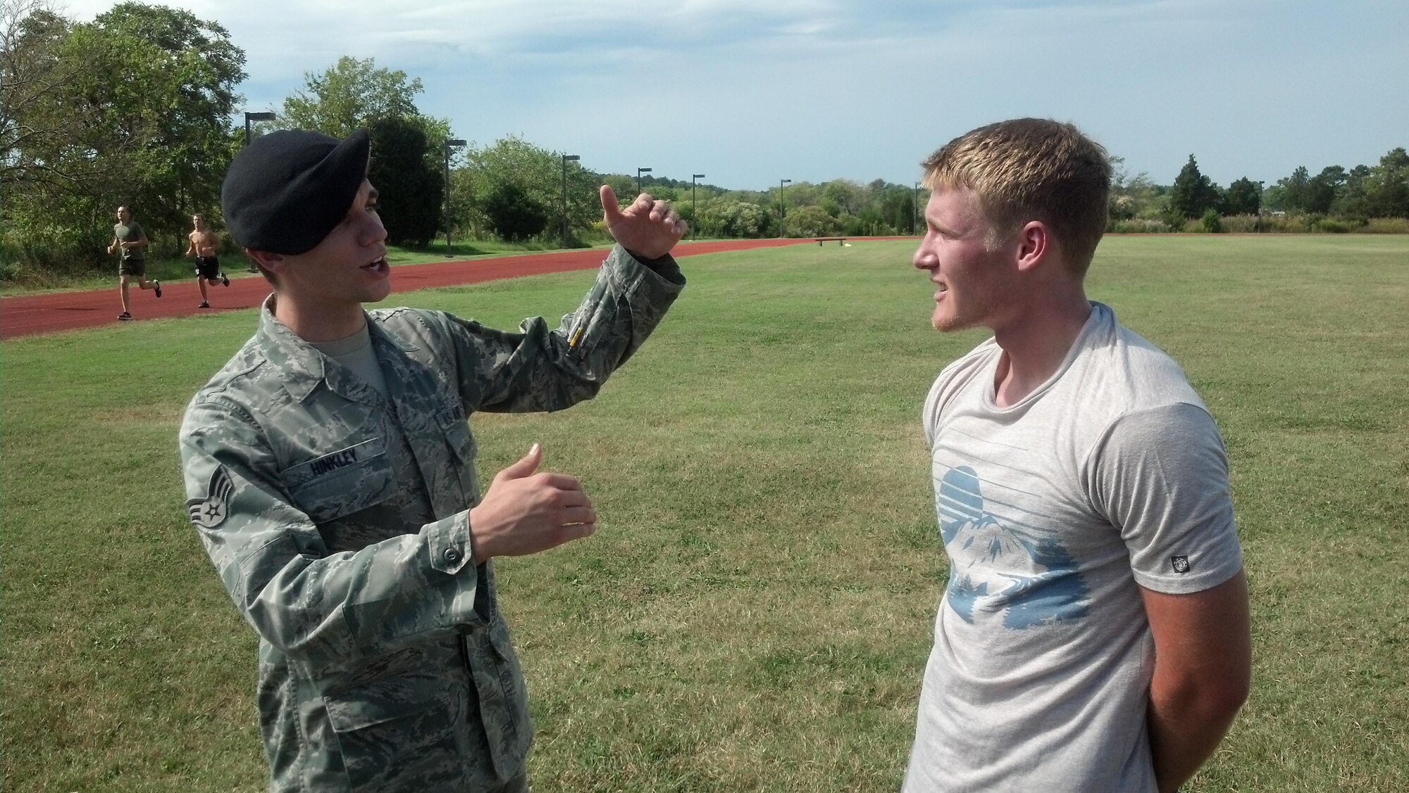 An Air Force Tactical Air Control Party (TACP) mentors an applicant. (U.S. Air Force photo)