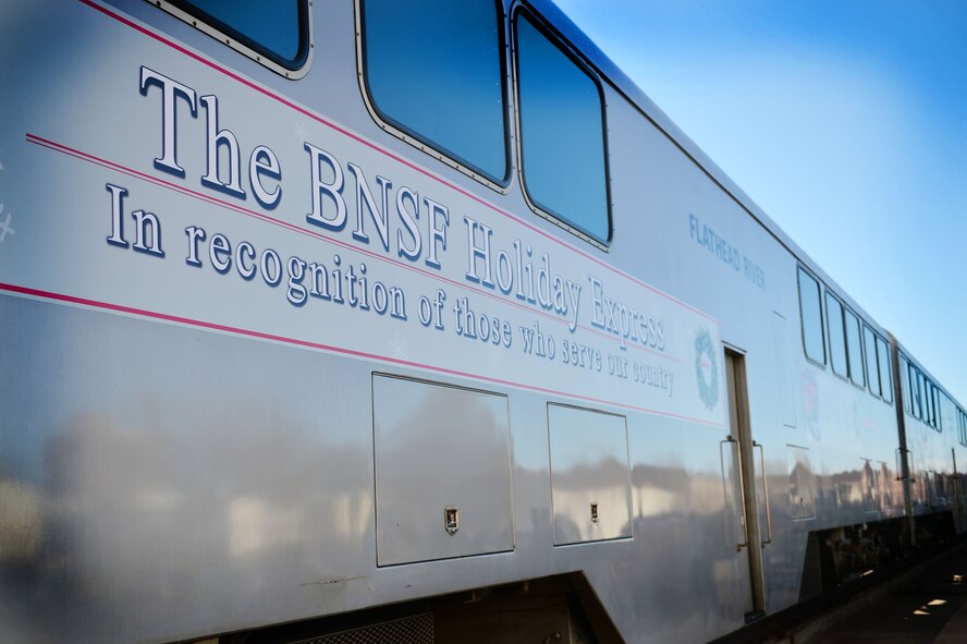 The Burlington Northen Santa Fe Railway offered a special train ride on the Holiday Express to military members in Clovis, N.M., Dec. 3, 2012. The BNSF Holiday Express train expects to provide rides to more than 3,000 members of military families during its 13-day trip through Texas, Oklahoma, New Mexico, and Arizona. (U.S. Air Force photo/Airman 1st Class Eboni Reece)