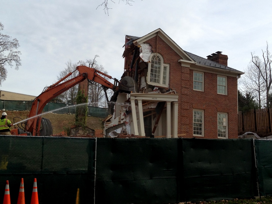 Corps of Engineers demolishes 4825 Glenbrook Road house at formerly used defense site.