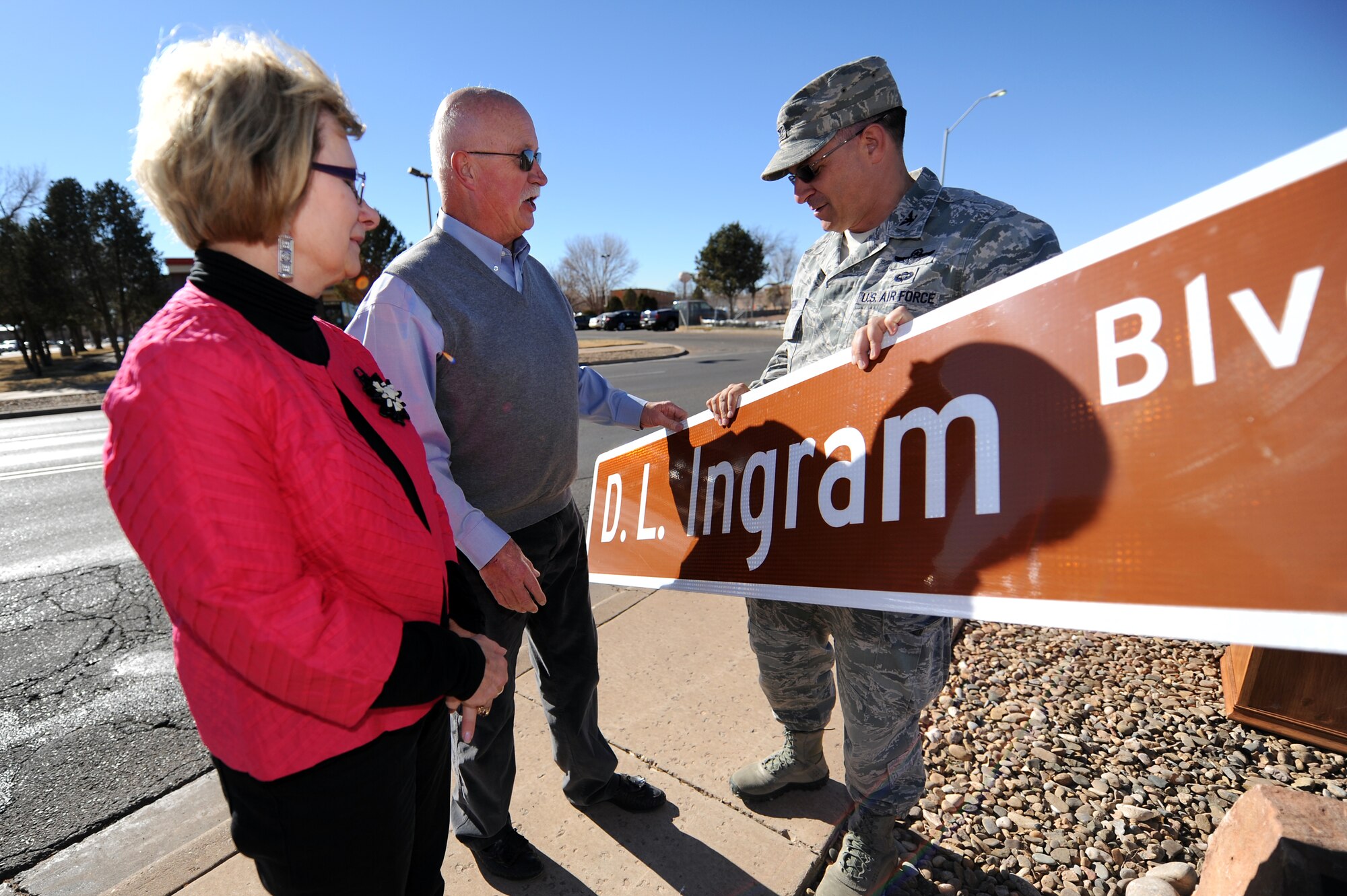 Cannon continues to hold a pillar of the community in esteem > Cannon