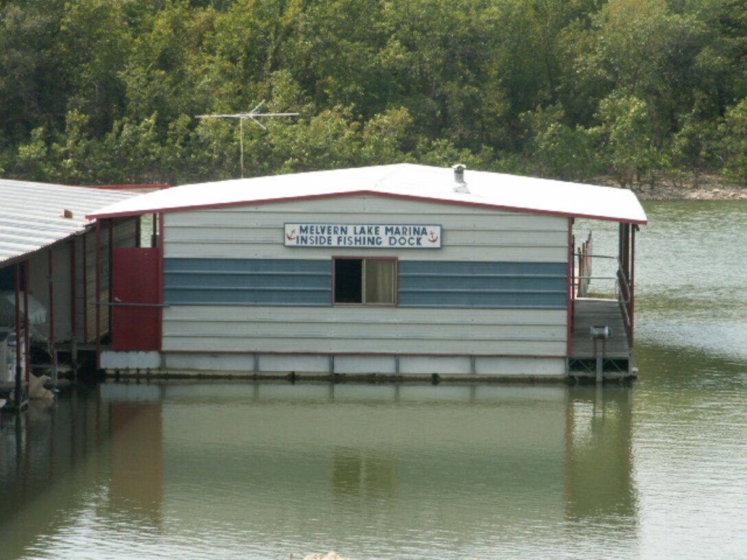 Melvern Lake Marina - 121210 A BB638 004